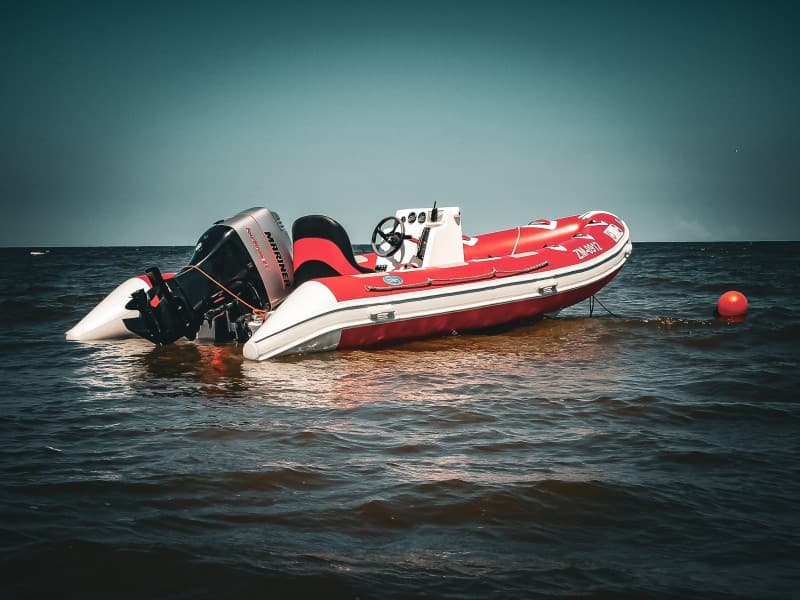Motorboat tube service