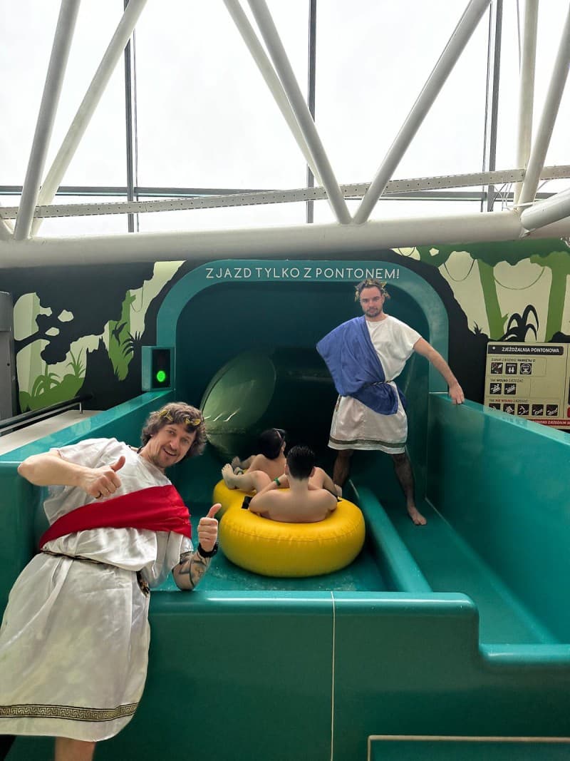 Amusement park equipment
